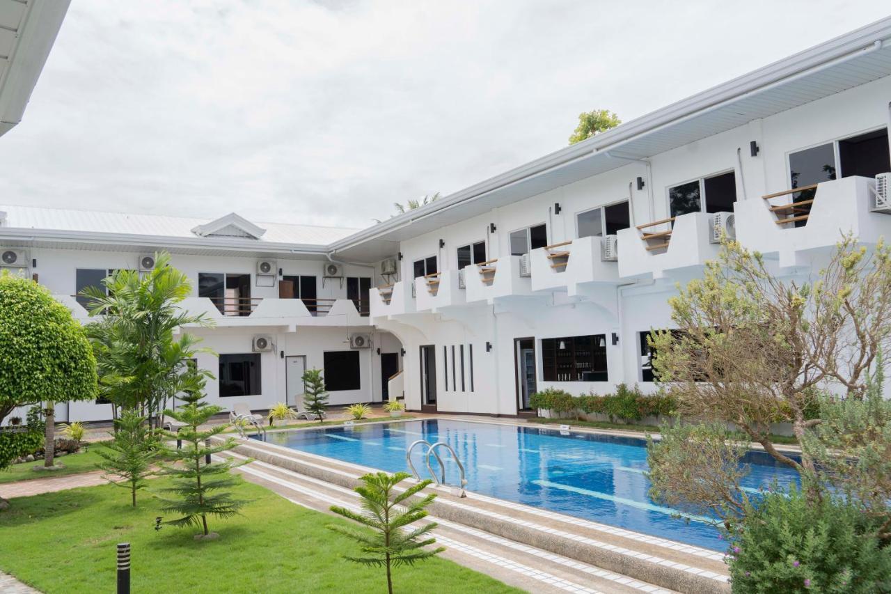 Adela Resort Panglao Exterior photo
