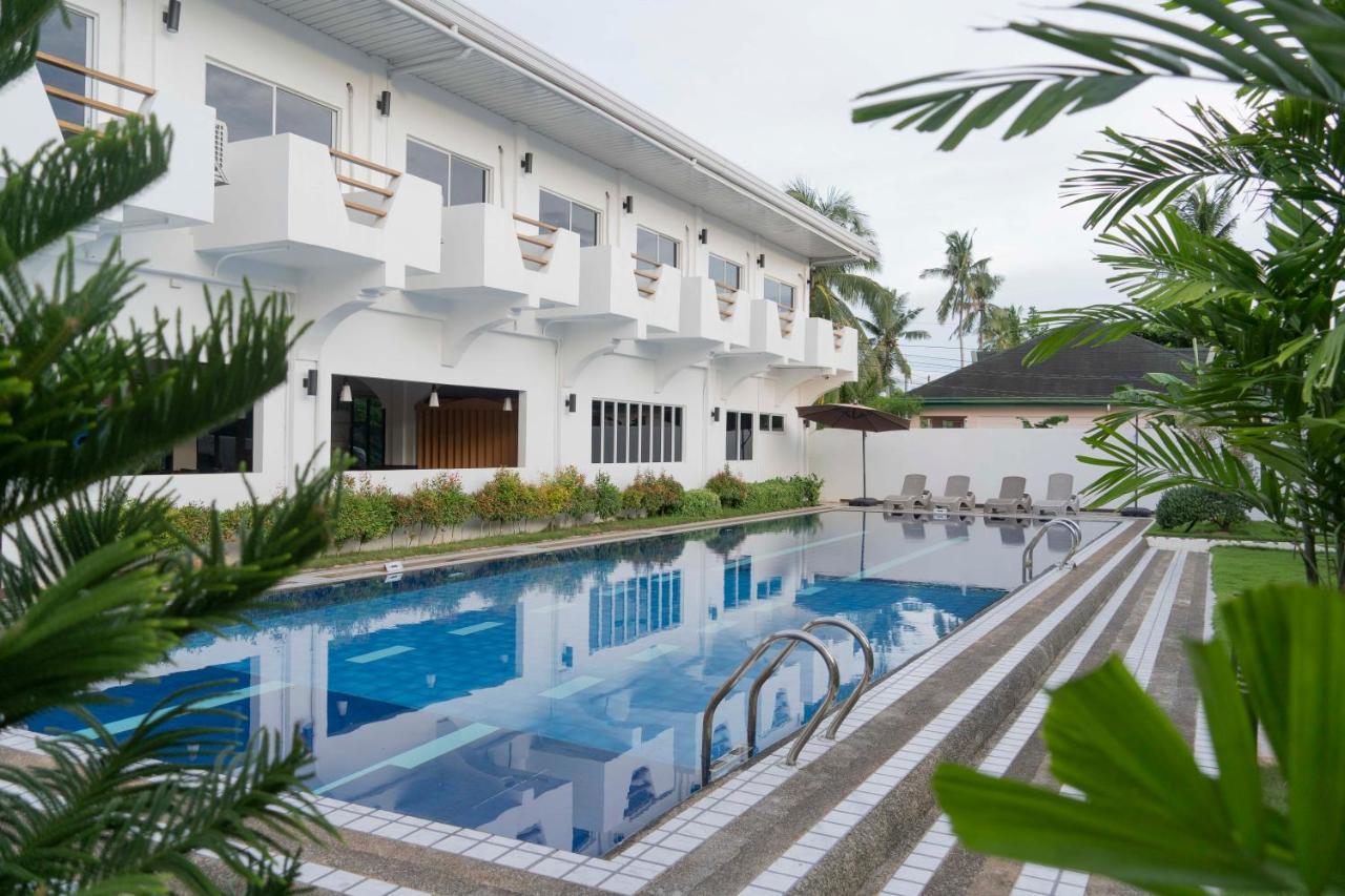 Adela Resort Panglao Exterior photo