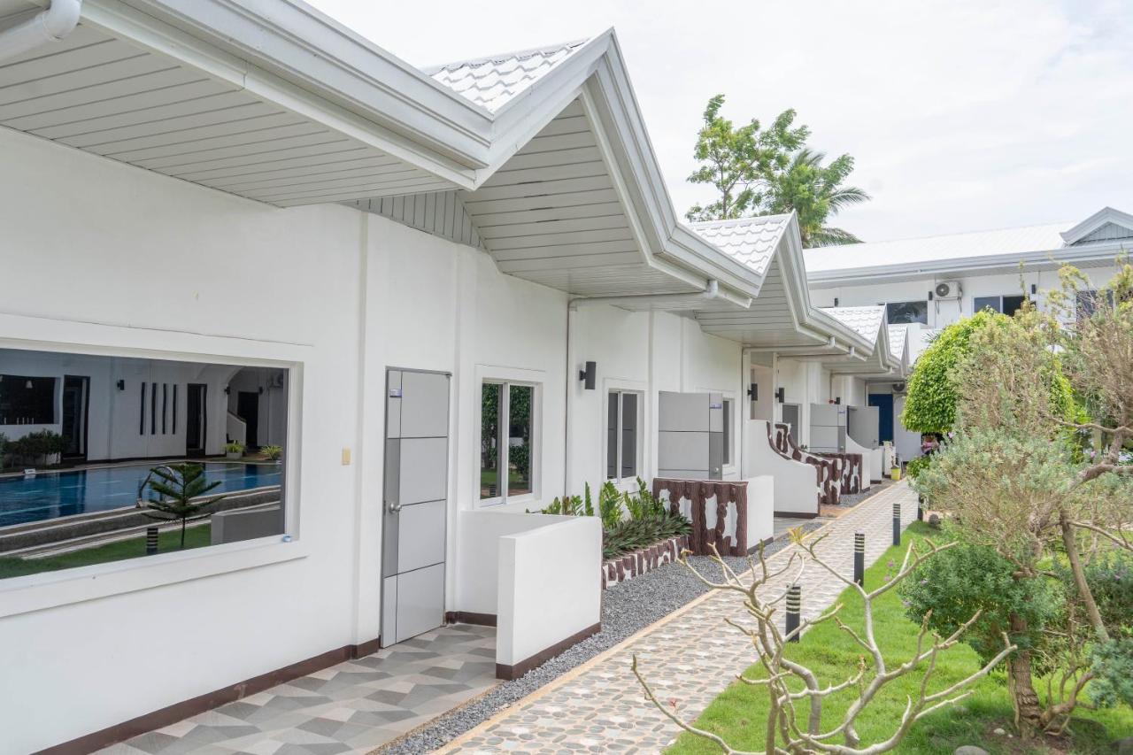Adela Resort Panglao Exterior photo